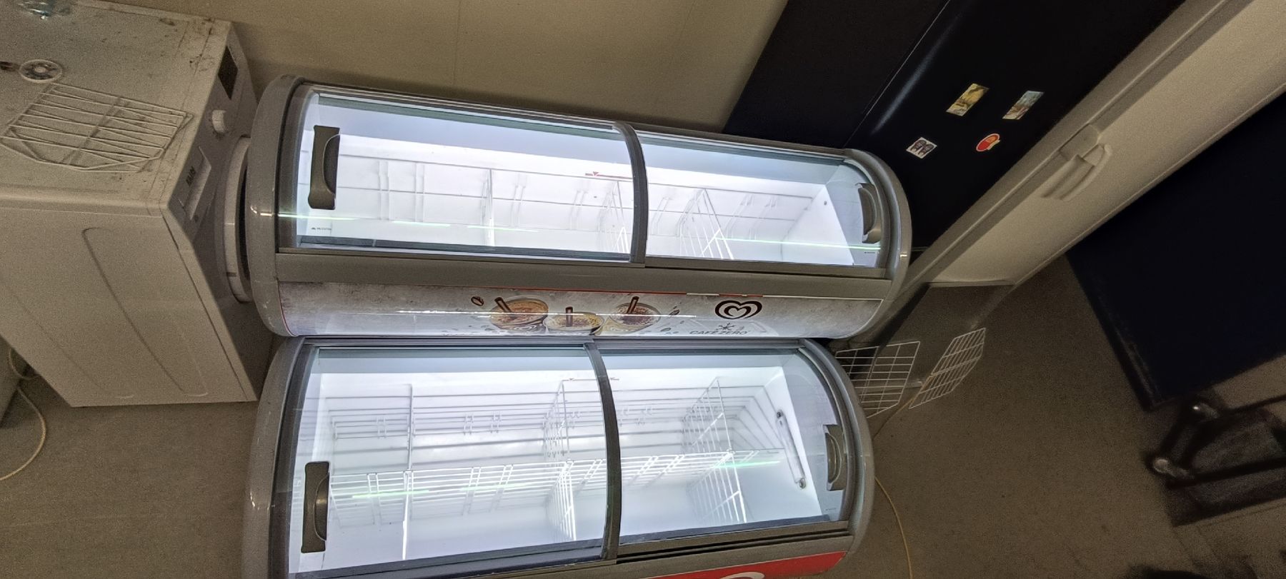Congelatori: Doppeliefkühler für Eis – Usato da Pfäffikon ZH venduto da K-V-M 3