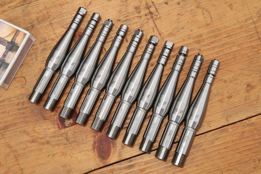 HaWe 0-2117 Spanndorn 8 Mm – Spannschaft Mit U-Scheiben & Muttern Für Bohrung 13 Mm, Hochwertiges Spannwerkzeug