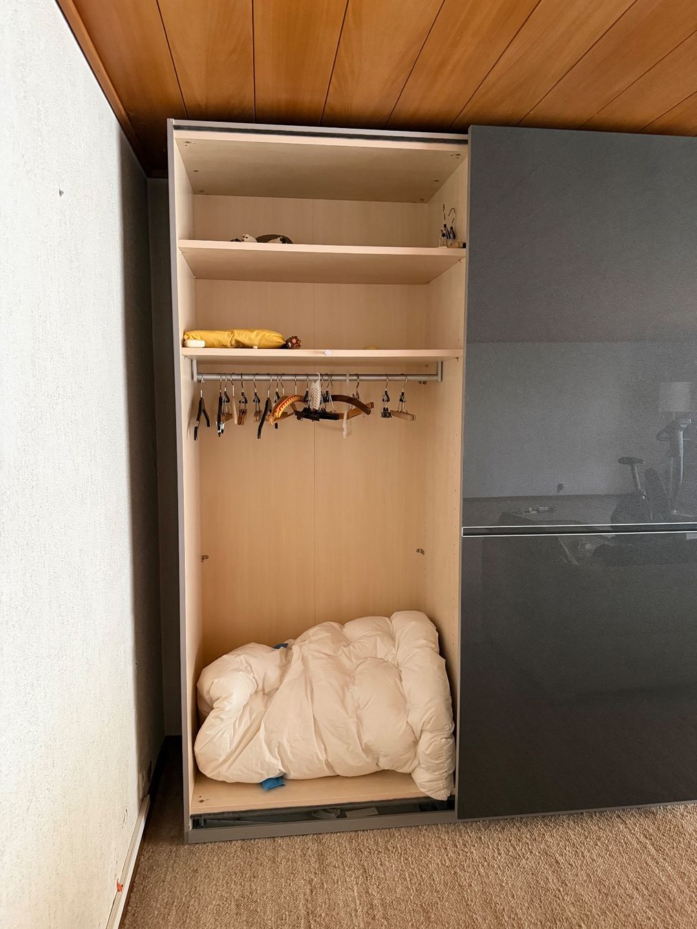 Armadi: Grosszügiger Wandschrank – Usato da Hausen AG venduto da eri_6ndx 2