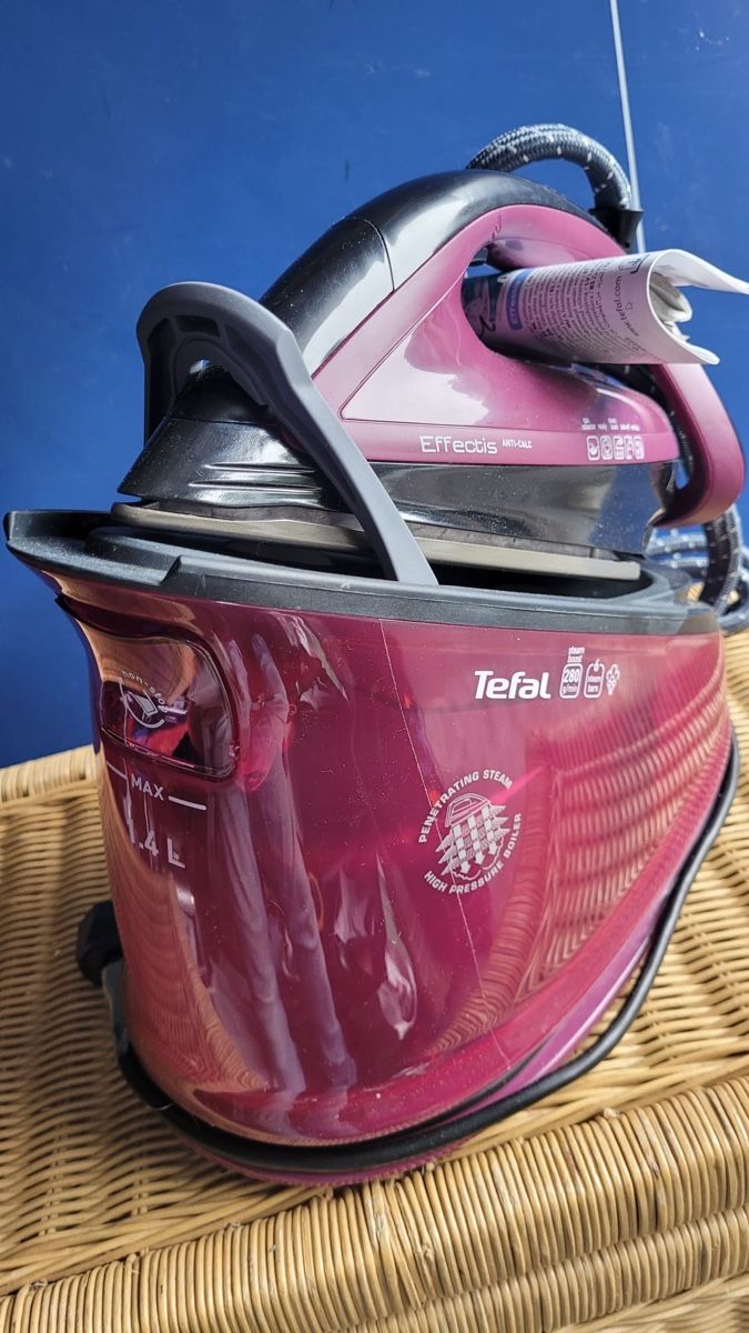 Tefal Bügeleisen: Tefal Dampfbügelstation SV8152 – Gebraucht aus Basel von m_schwarz 3