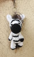 Amigurumi Schlüsselanhänger mit Zebra Geschenkidee