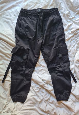 Bershka Cargohose schwarz Gr. L