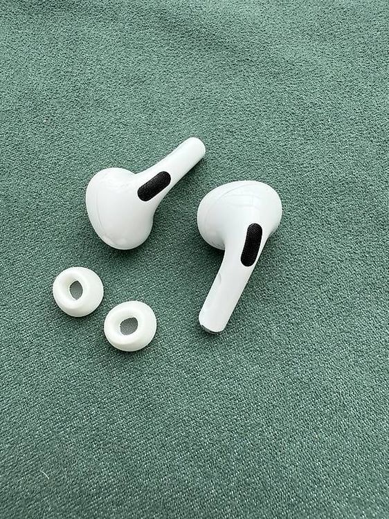 Apple Airpods Pro 1. Gen 4