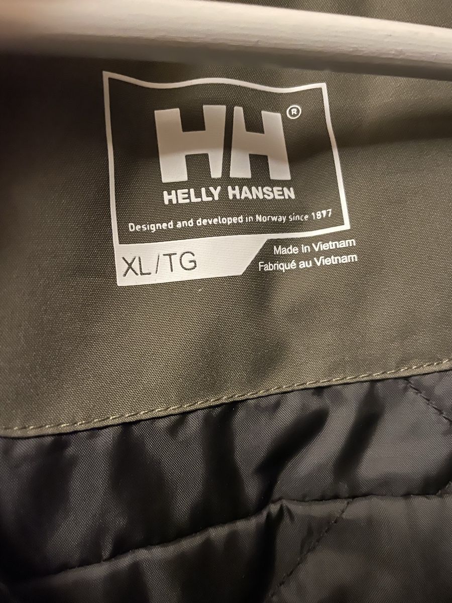 Helly Hansen Vestes: Winterjacke, Helly Hansen, olivgrün – D'occasion à Aarau par lis_5by2 2