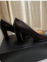 Damen Pumps von Prada, dunkelbraun, Grösse 37.5, Leder