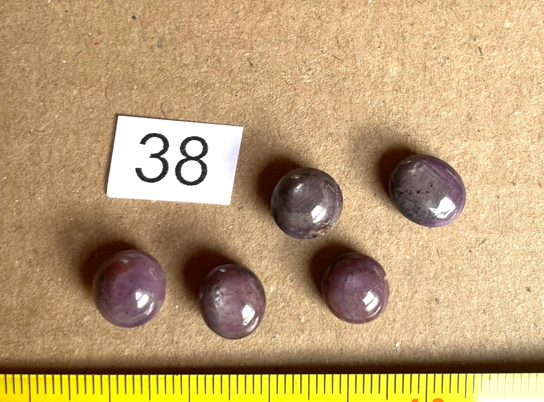 Pietre preziose: Stern Rubin 5 Cabochons wunderschön ECHT – Nuovo e nell'imballaggio originale da Leuggern venduto da gemshow 2