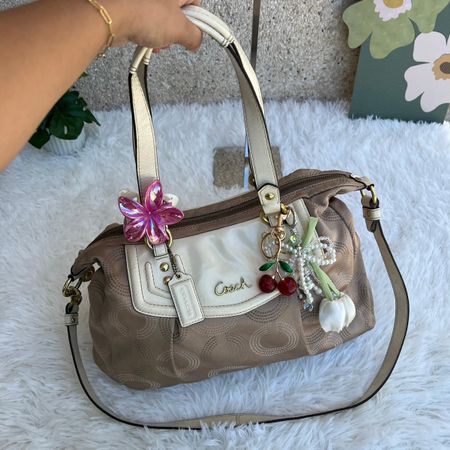Coach Handtasche sehr gut erhalten, schönes Accessoire 