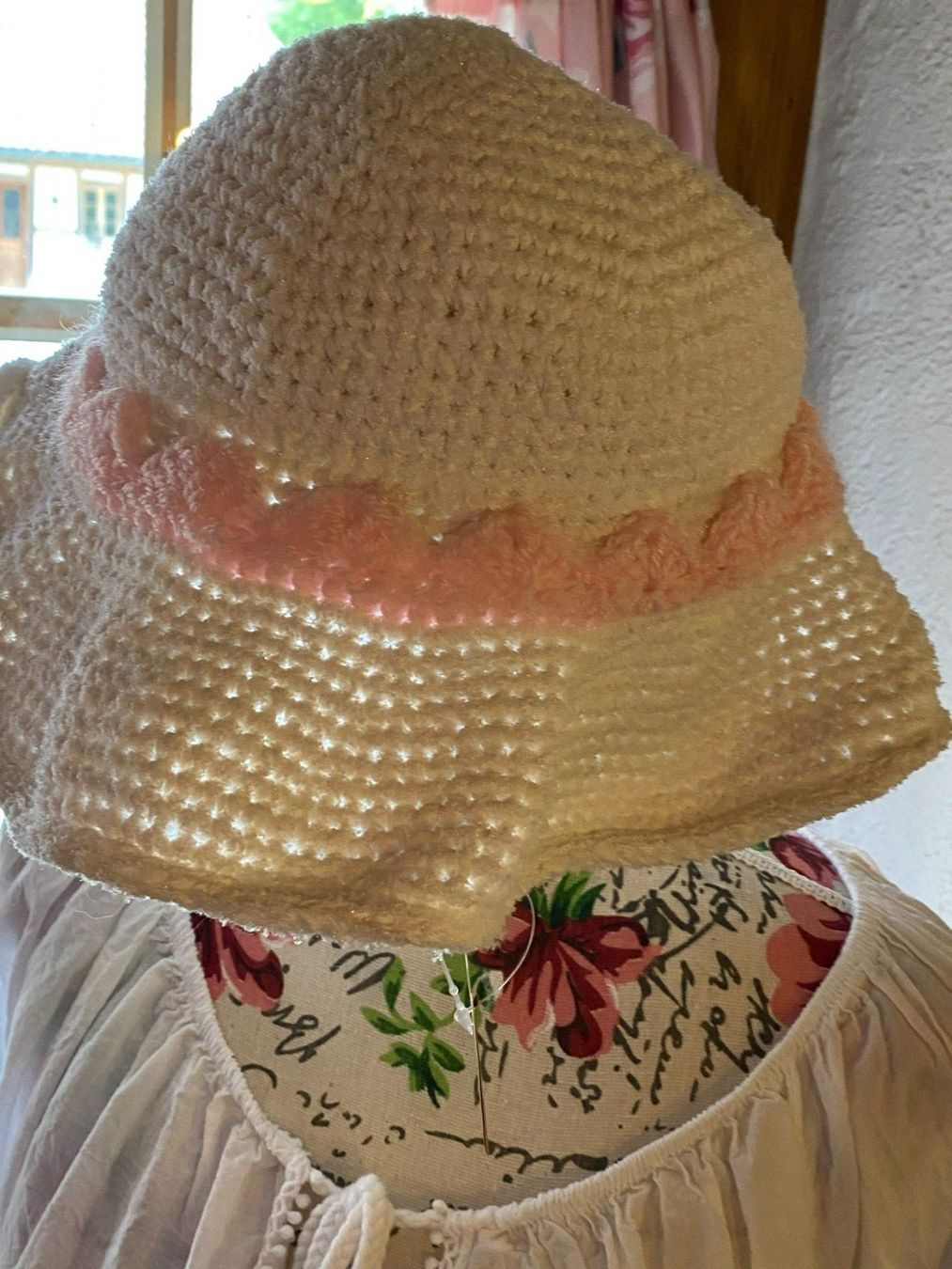 Copricapi, berretti & cappellini: DAMEN SOMMER HUT WEISS-ROSA – Nuovo e nell'imballaggio originale da Meienried venduto da ManuelaBoutique 1