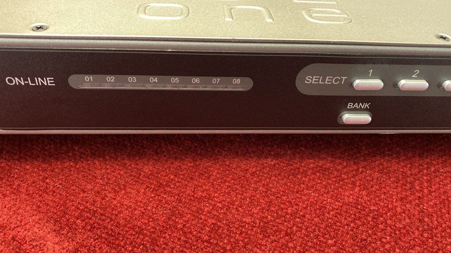 Hubs & Switches: Steuerung LevelOne KVM-0811 8-Port PS/2 KVM Switch – Gebraucht aus Dietikon von Rima57 2