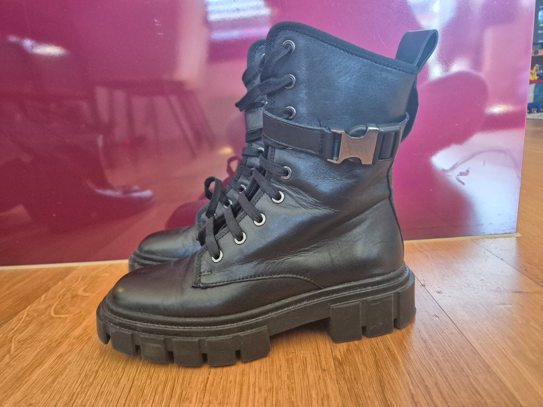 Massimo Dutti Damenschuhe: Massimo Dutti boots – Gebraucht aus Glattpark(Opfikon) von gog_ynp9 1