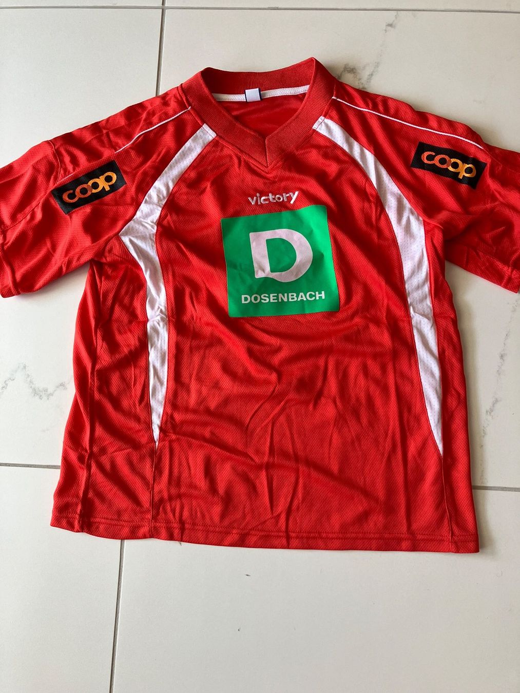 Lotti di vestiti: Junioren Fussballtrikot Set – Nuovo e nell'imballaggio originale da Wolfhausen venduto da swissski 2
