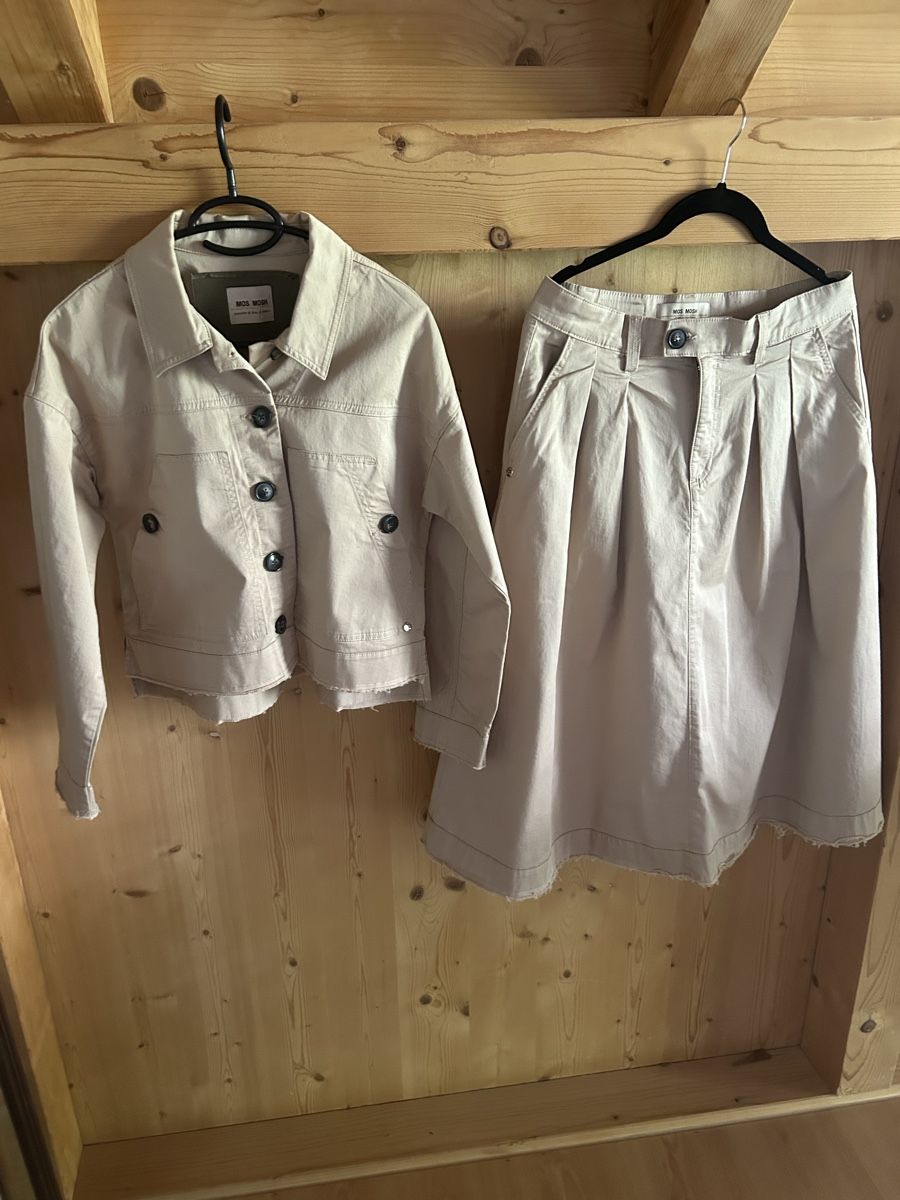 Mos mosh Lots de vêtements: Zweiteiler von Mos Mosh – Neuf avec emballage d'origine à Büetigen par Cwuehlmaus 1