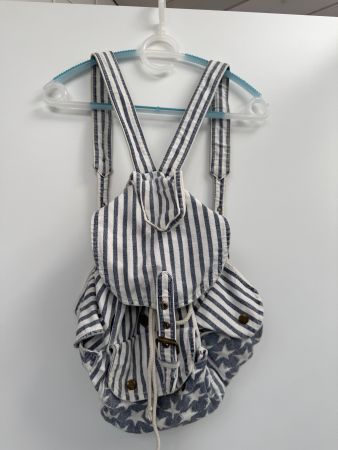 Retro Rucksack mit Streifenmuster, ideal für den Sommer!