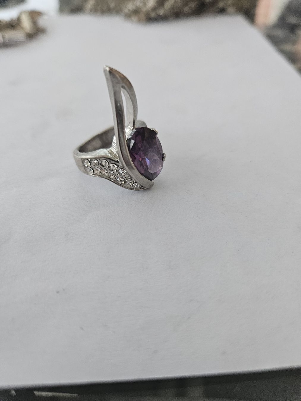 Ringe: Silber Damen Ring mit Violette Stein – Gebraucht aus Rickenbach b. Wil von nic_8ljr