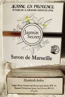 Lot de savon et lipstick Estee Lauder