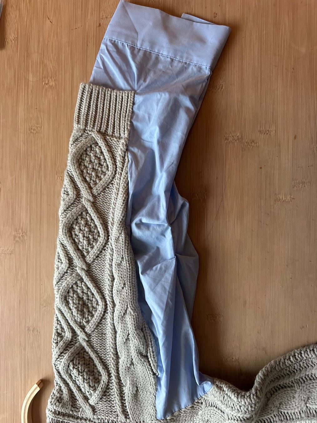 Maglioni & Felpe: Lioness oversize Pullover mit eingearbeitetem Hemdsärmel, M – Usato da Castagnola venduto da petrkars11 3