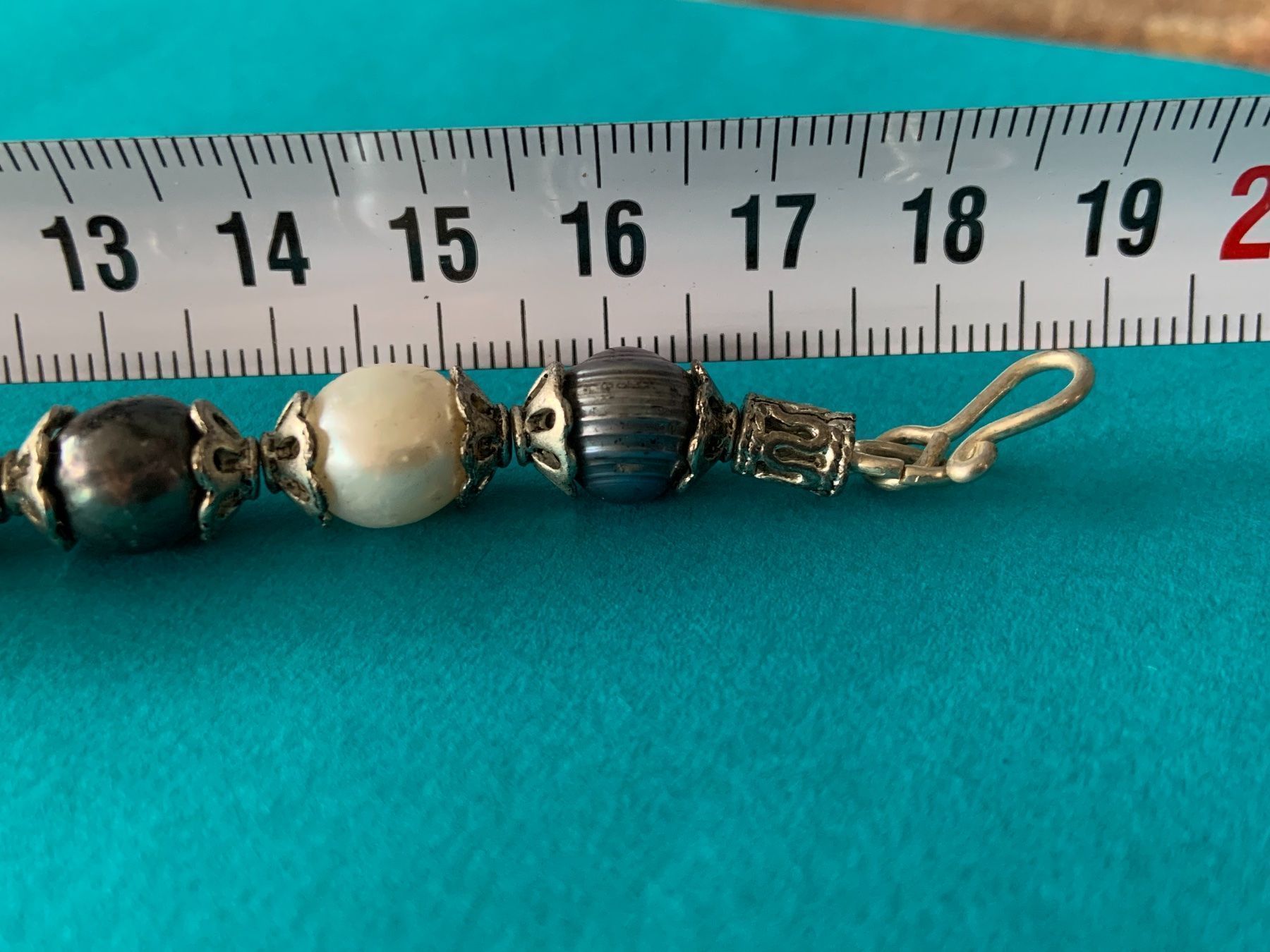 Bracelets: Armband silber echte perle schwarz/weiss – D'occasion à Dittingen par Bellevista 1