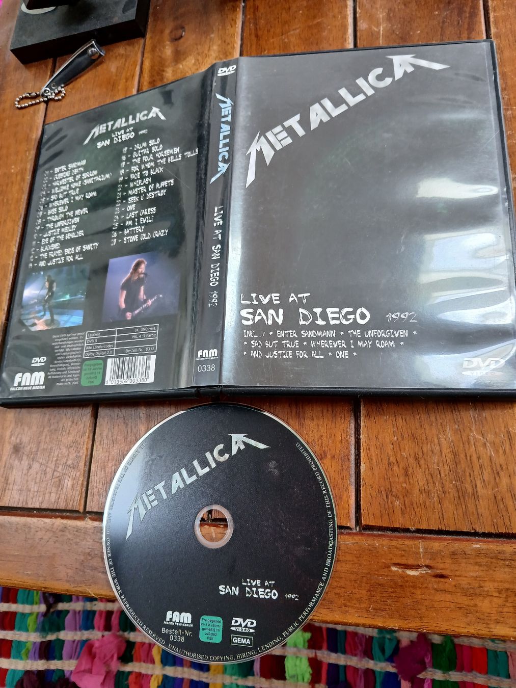 Tutti i DVDs: Metallica- live at...(dvd) – Usato da St-Cergue venduto da VeganWarrior
