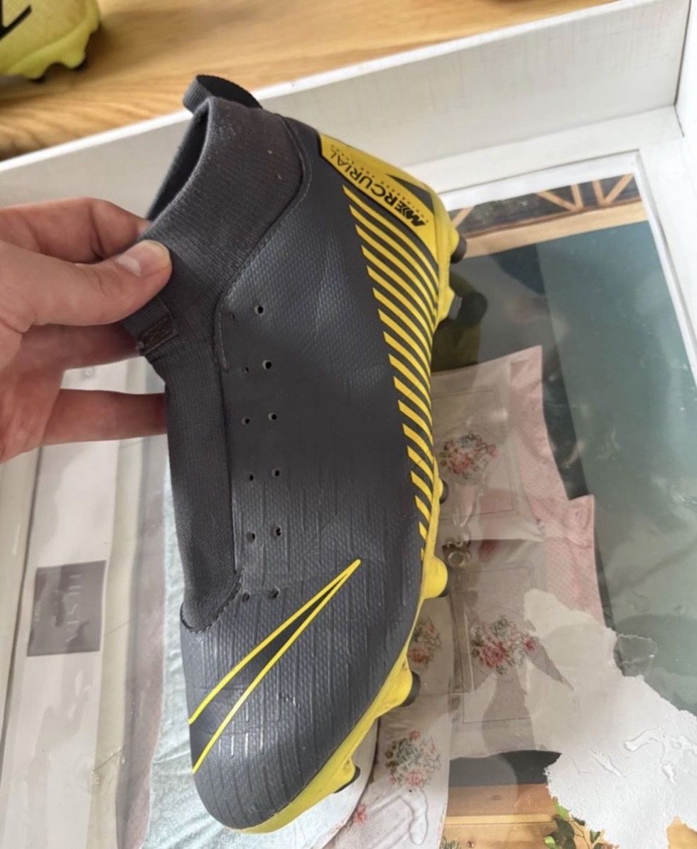 Fussball- & Hockeytore: Fussballschuhe Nike Grösse 37.5 – Gebraucht aus Biel/Bienne von Husseinsheikho 2