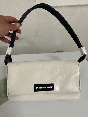 FREITAG F171 LAURA SNOW WHITE