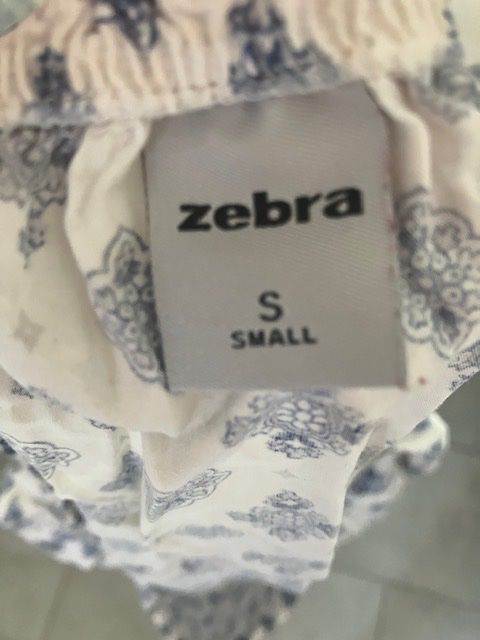 Zebra Camicette, T-shirt & Top: Blusen-Shirt zebra (Gr. S) – Usato da Aathal-Seegräben venduto da daso03 1