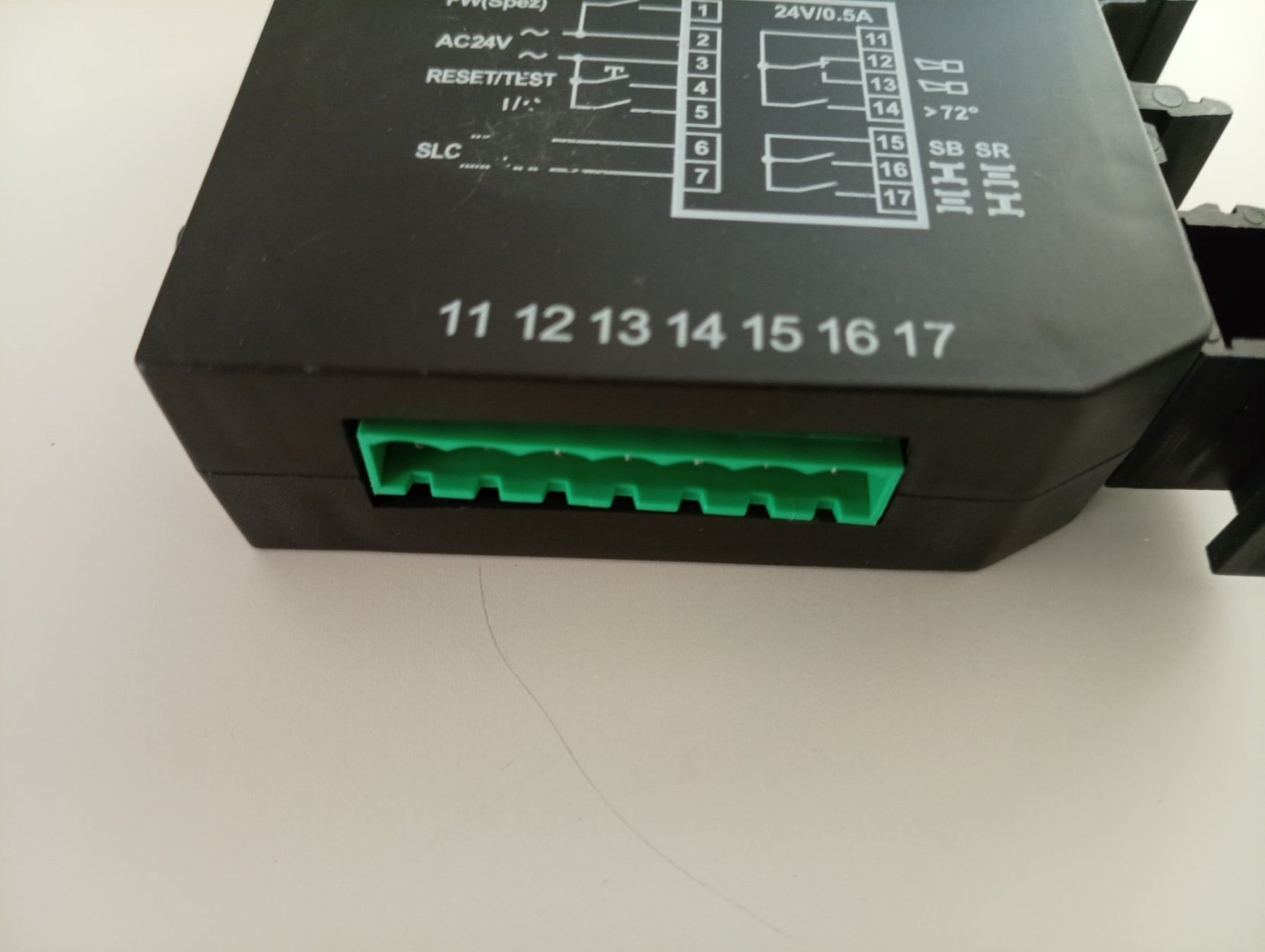 Componenti elettronici: BV-Control TROX Steuer- und Anzeigegerät / THC24-E – Usato da Ufhusen venduto da HKSC 2