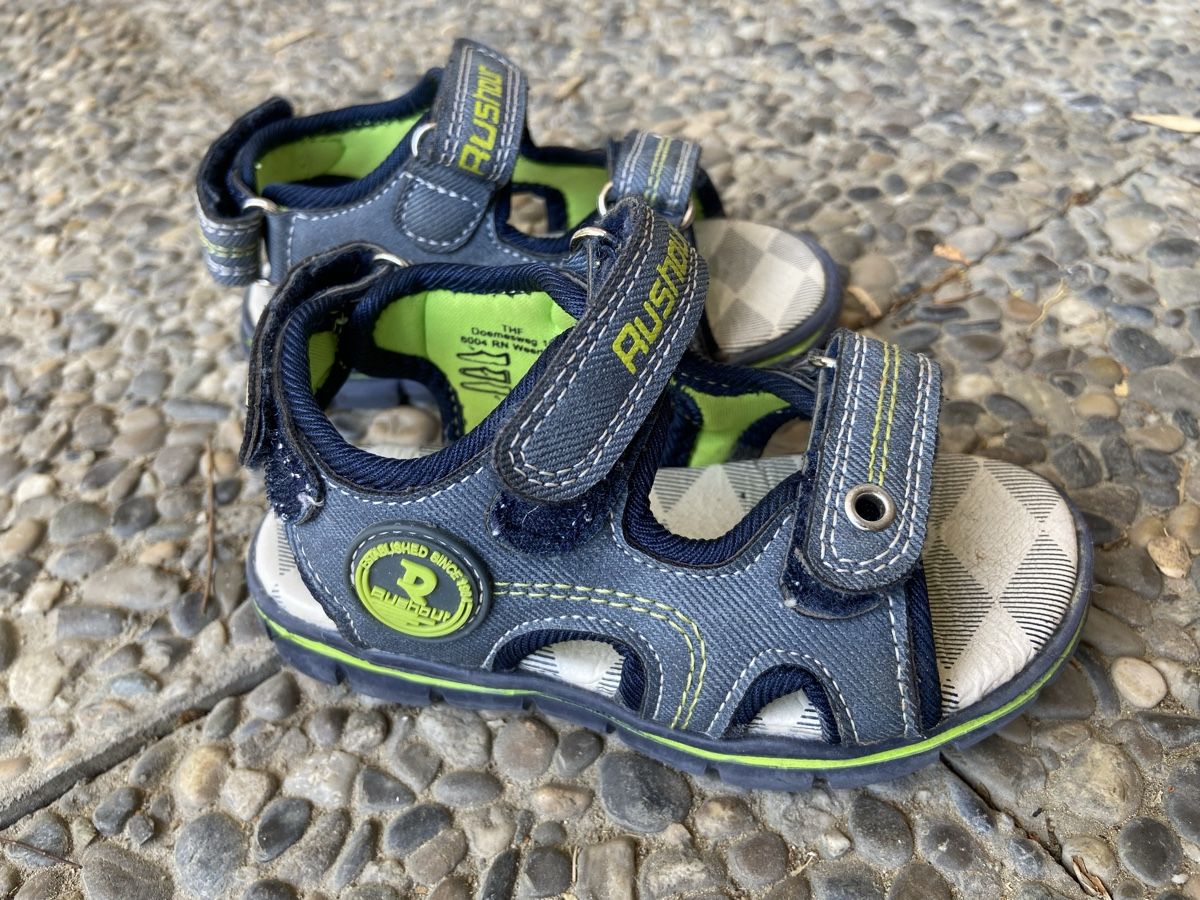 Schuhe für Jungen: Kondersandalen – Gebraucht aus Lengnau BE von col_mbz6
