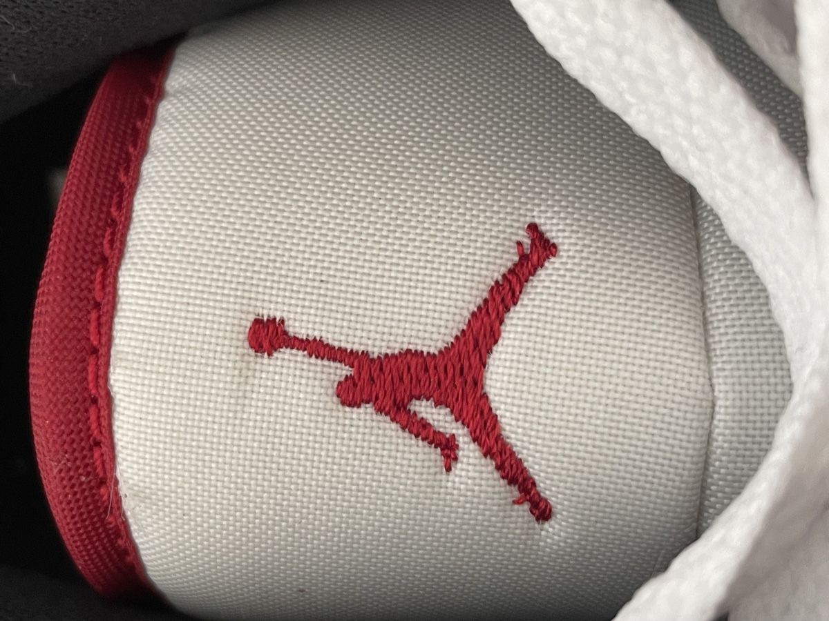 Jordan Herrenschuhe: Air Jordan 1 Low Rouge/Blanc Pointure 38 NEUVES – Neu und originalverpackt aus Vuadens von Nina11 4
