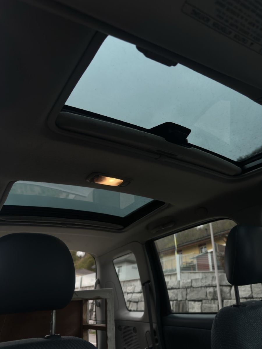 Toyota Automobili: Toyota Yaris Verso mit Campingbox – Usato da Triengen venduto da sop_qy87 1
