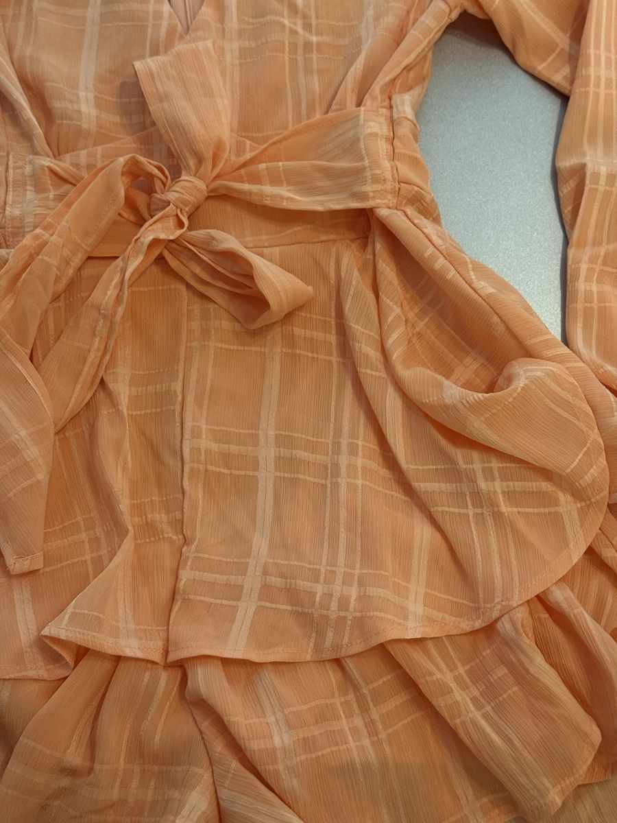 Tute: Orange Plaid Romper Ruffle Layered Sleeve  – Usato da Spreitenbach venduto da Sesil 1