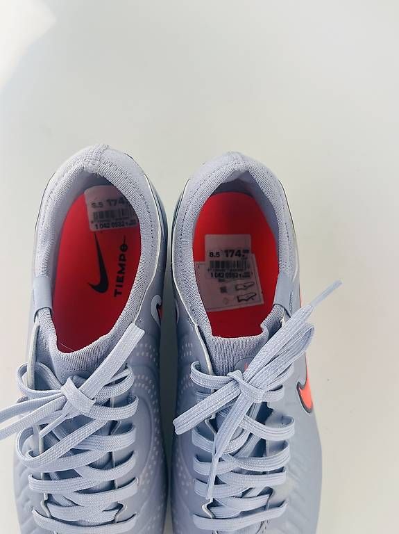 Herrenschuhe: Chaussures foot Nike neuves  – Neu und originalverpackt aus Corsier-sur-Vevey von hel_m267 2