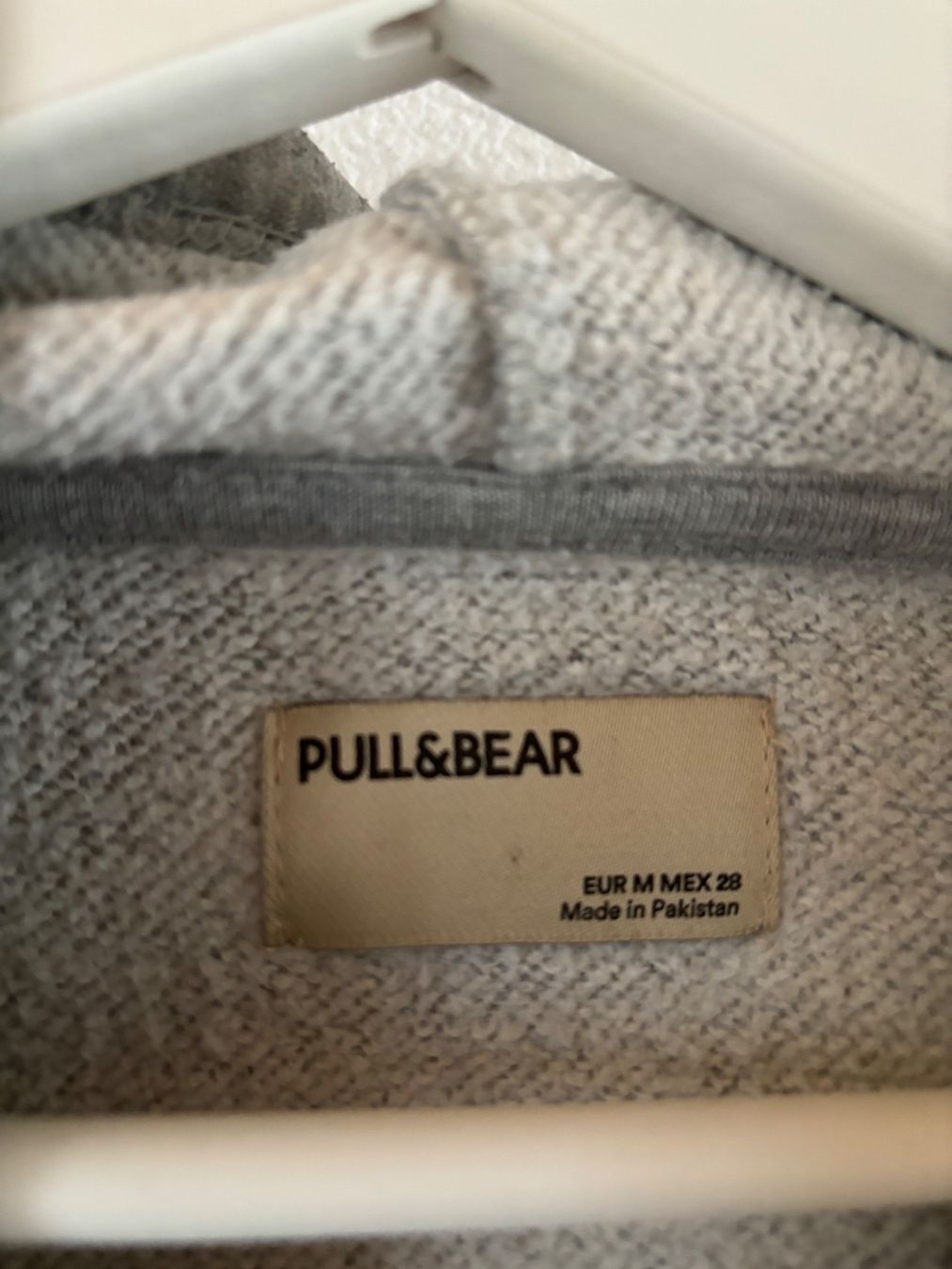 Pull&Bear Pullover & Sweatshirts: Pull gris – Gebraucht aus Grandvillard von Elsa.Del 2
