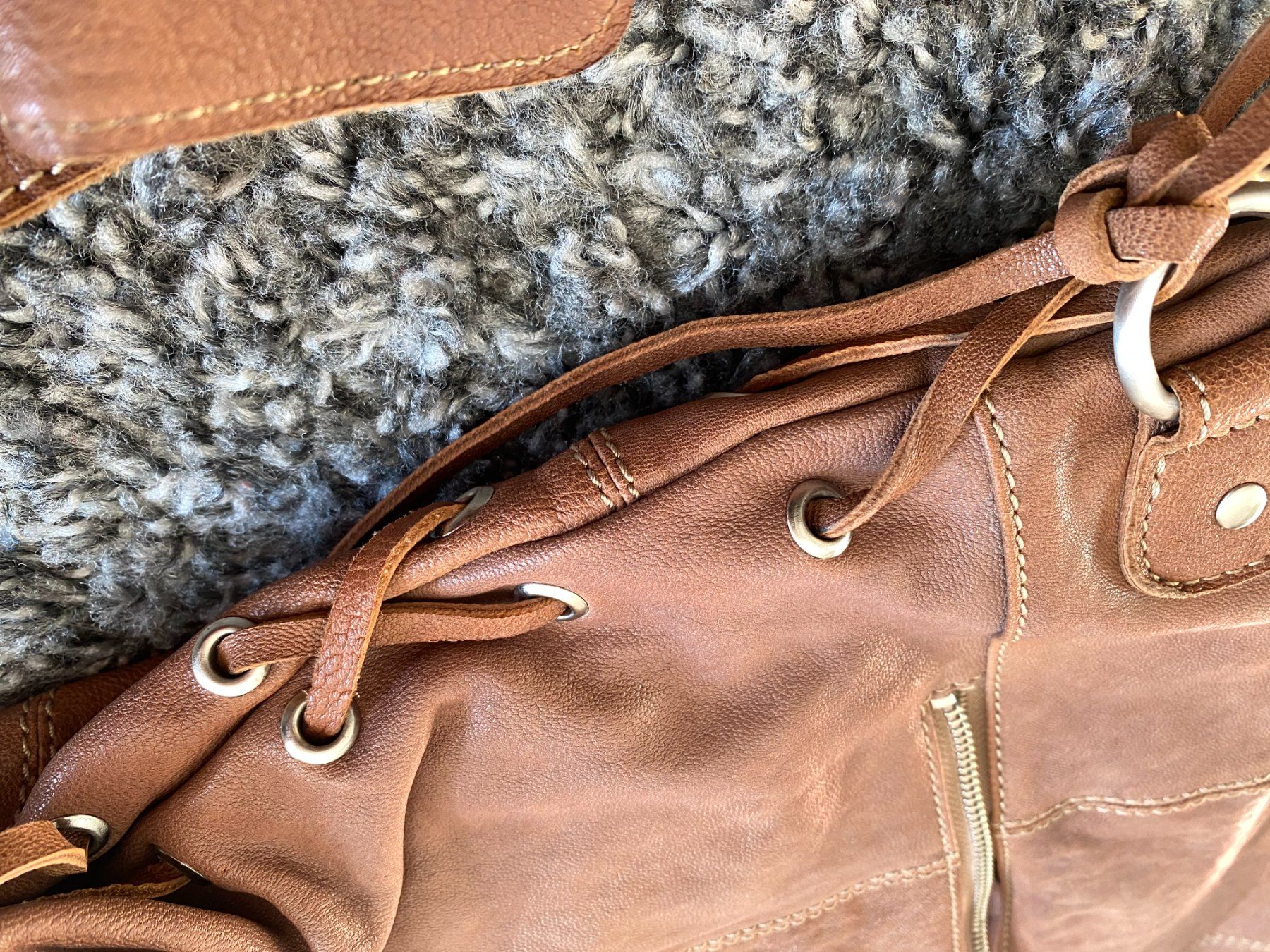 Liebeskind Borse da donna: Liebeskind Tasche in trendigem Design – Usato da Pieterlen venduto da Plasticbox 2