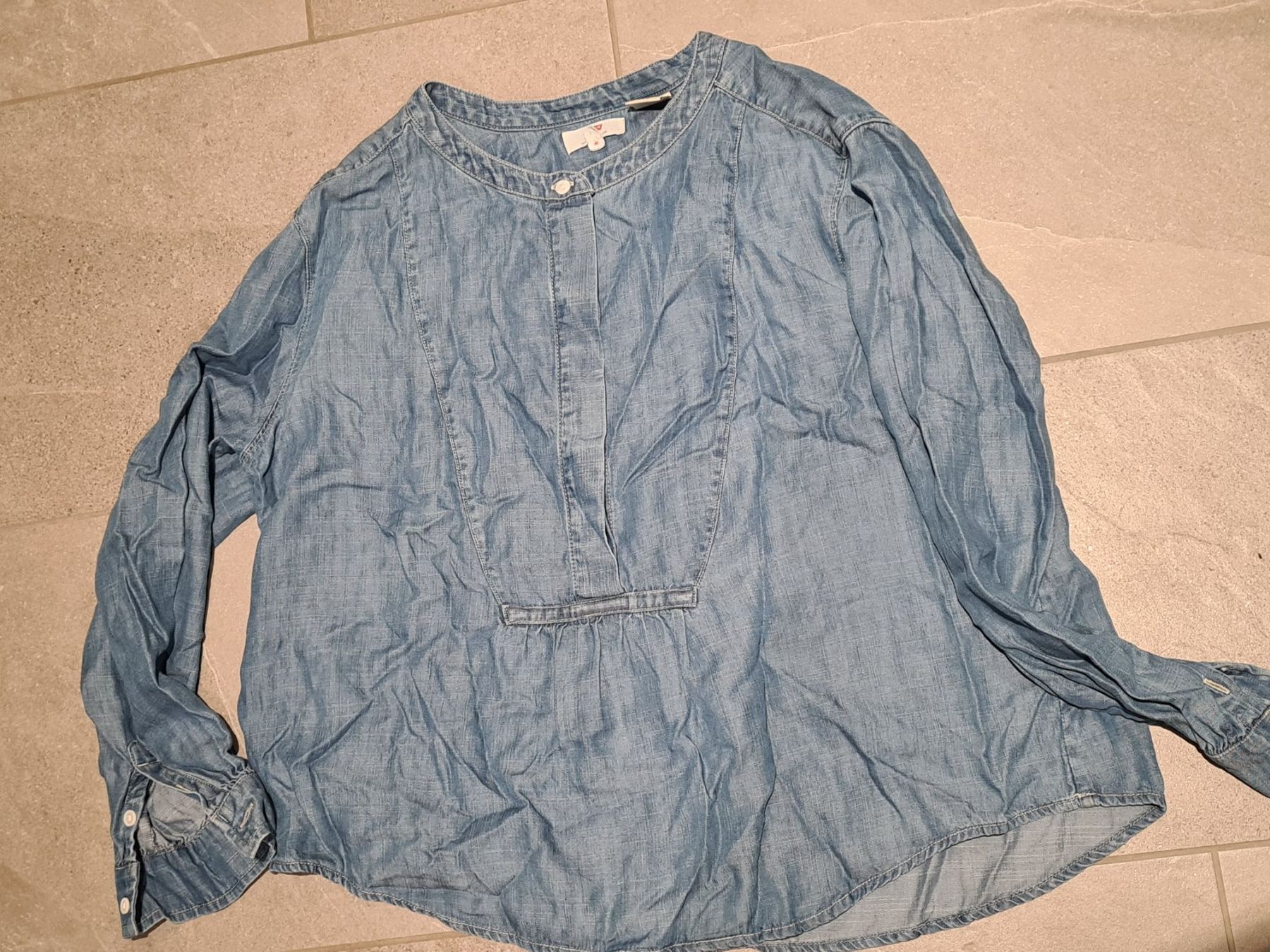 Levi's Blusen: LEVIS Jeans Kurz- Bluse/ Tunika, S – Gebraucht aus Amriswil von used2use 2