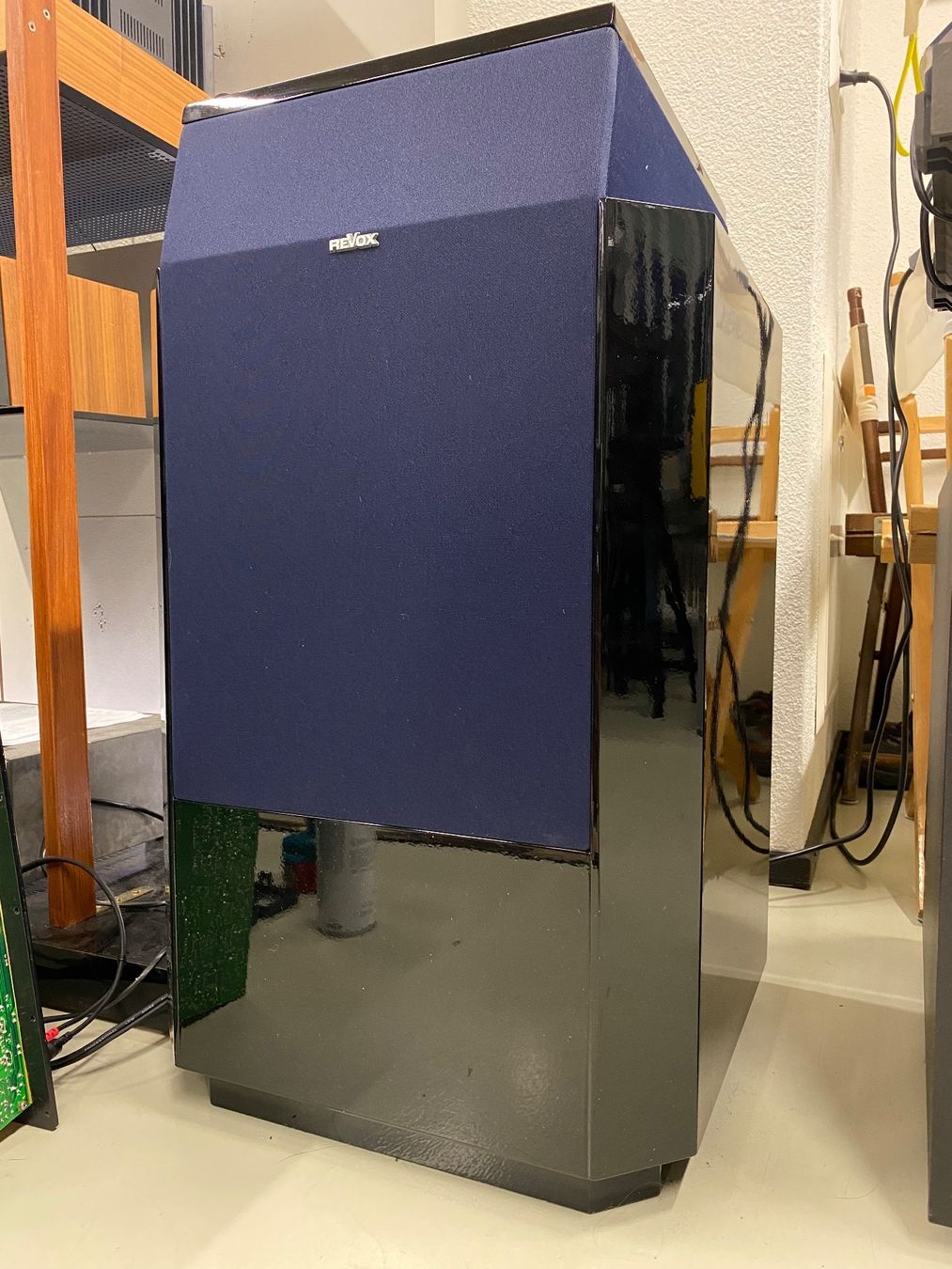 Revox Casse acustiche: ReVox Agora B Klavierlack – Usato da Winterthur venduto da klassikaudio 2
