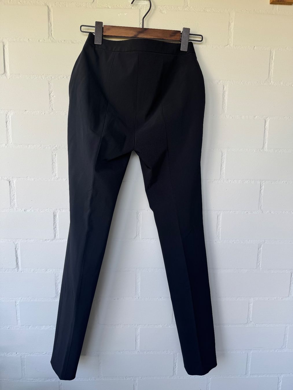 Escada Pantaloni: Escada Sport Hose schwarz Gr. 34 – Nuovo (secondo la descrizione) da Brütten venduto da Rod816 1
