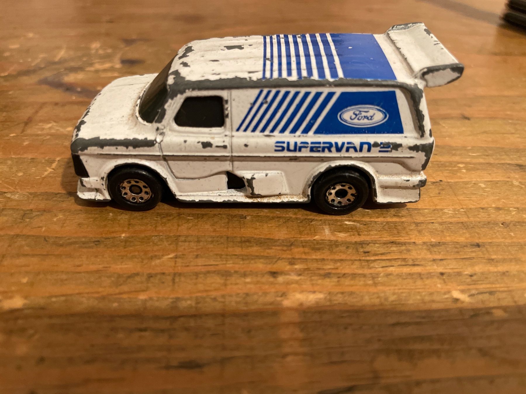 Matchbox Modellini d'auto: Antiker Ford Supervan 2 Modellauto Matchbox – Usato da Winterthur venduto da cheerio97 1