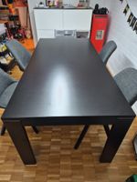 Schwarzer Tisch