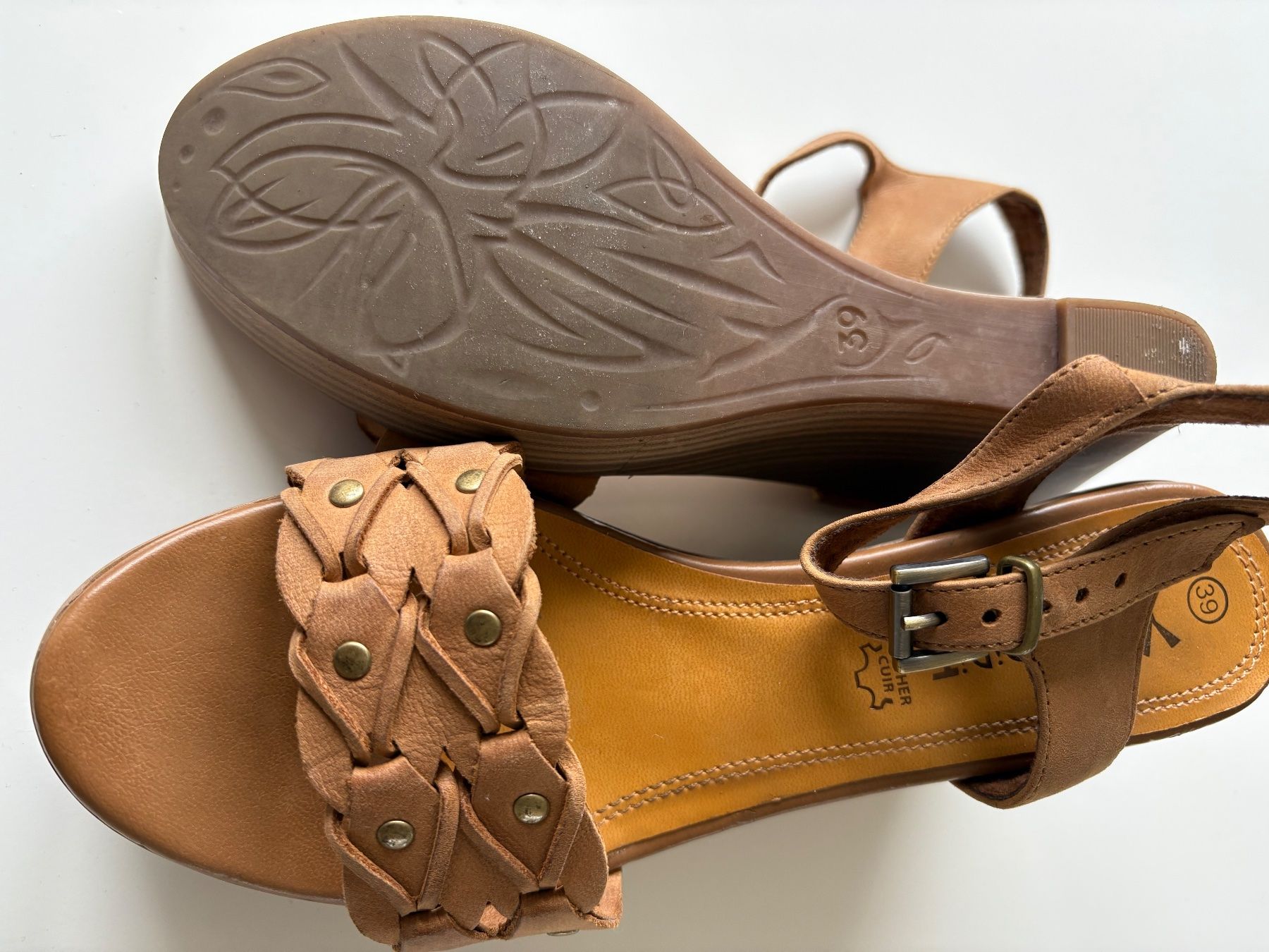 Damenschuhe: Schöne Keil Sandale. Leder. Beige – Neu (gemäss Beschreibung) aus Oetwil an der limmat von Sual 4