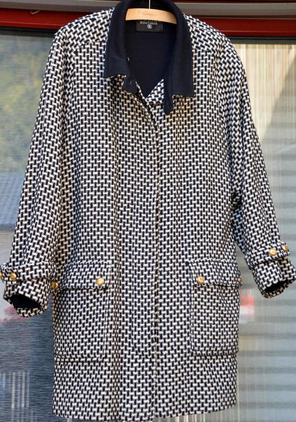 Chanel Cappotti: Mantel / manteau CHANEL – Usato da Collonges venduto da Auganien 1