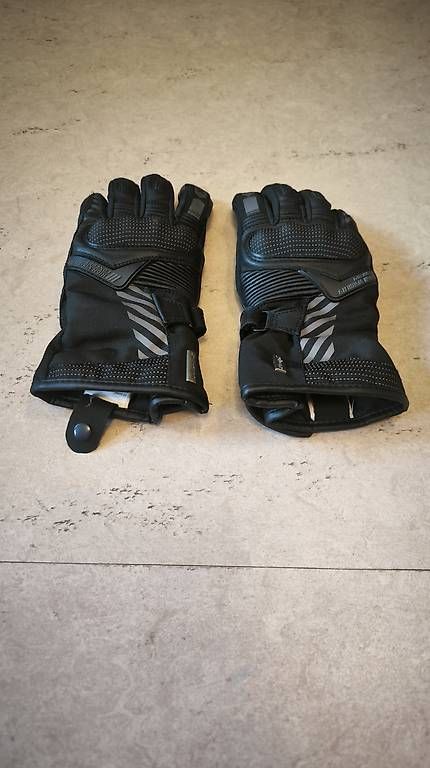 Handschuhe & Handstulpen: ISX Winterhandschuhe Motorrad – Gebraucht aus Ebikon von Valerie010