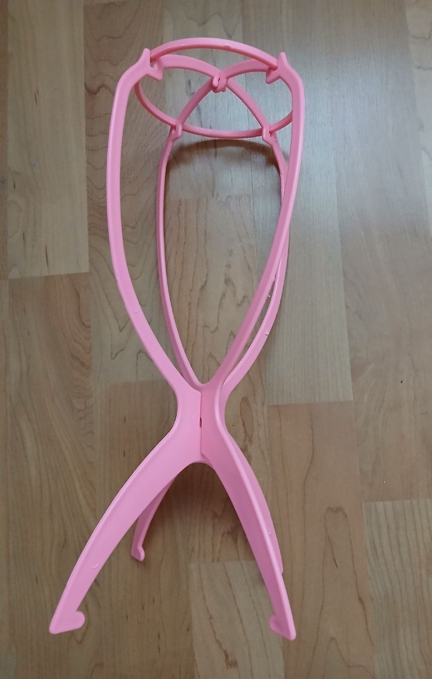 Parrucche: Porte-perruque en plastique rose – Nuovo (secondo la descrizione) da Le Brassus venduto da bla_7wxg 2
