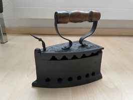 Antikes Kohle-Bügeleisen, Original