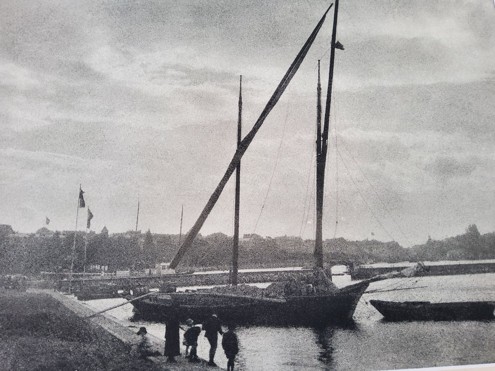 Laboratorio & Camera oscura: Bâteau de transport lac léman – Usato da Le Vaud venduto da Cherzemacheri