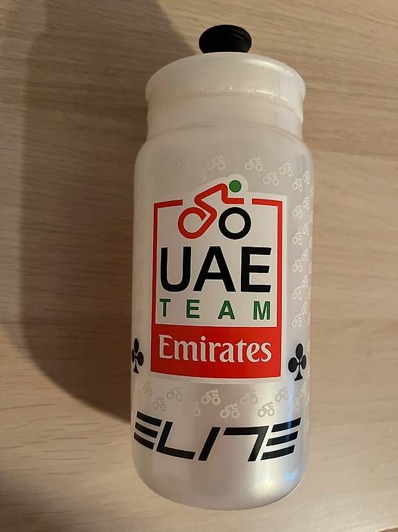 Trinkflaschen & Thermosflaschen: Gourde officielle de léquipe UAE 2026 – Gebraucht aus St-Légier-Chiésaz von zmut72