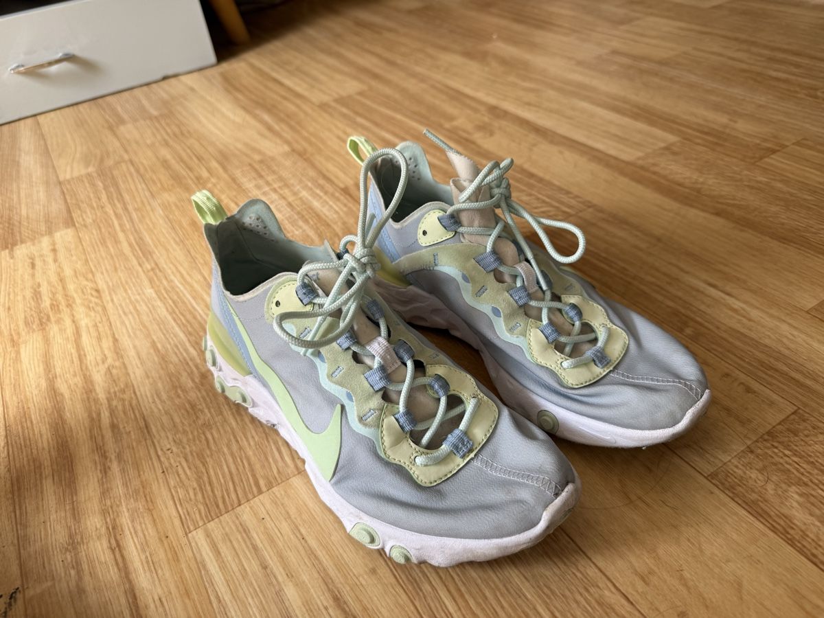 Nike Scarpe da donna: Nike react Gr 40  – Usato da Walenstadt venduto da nad_dm9g 2