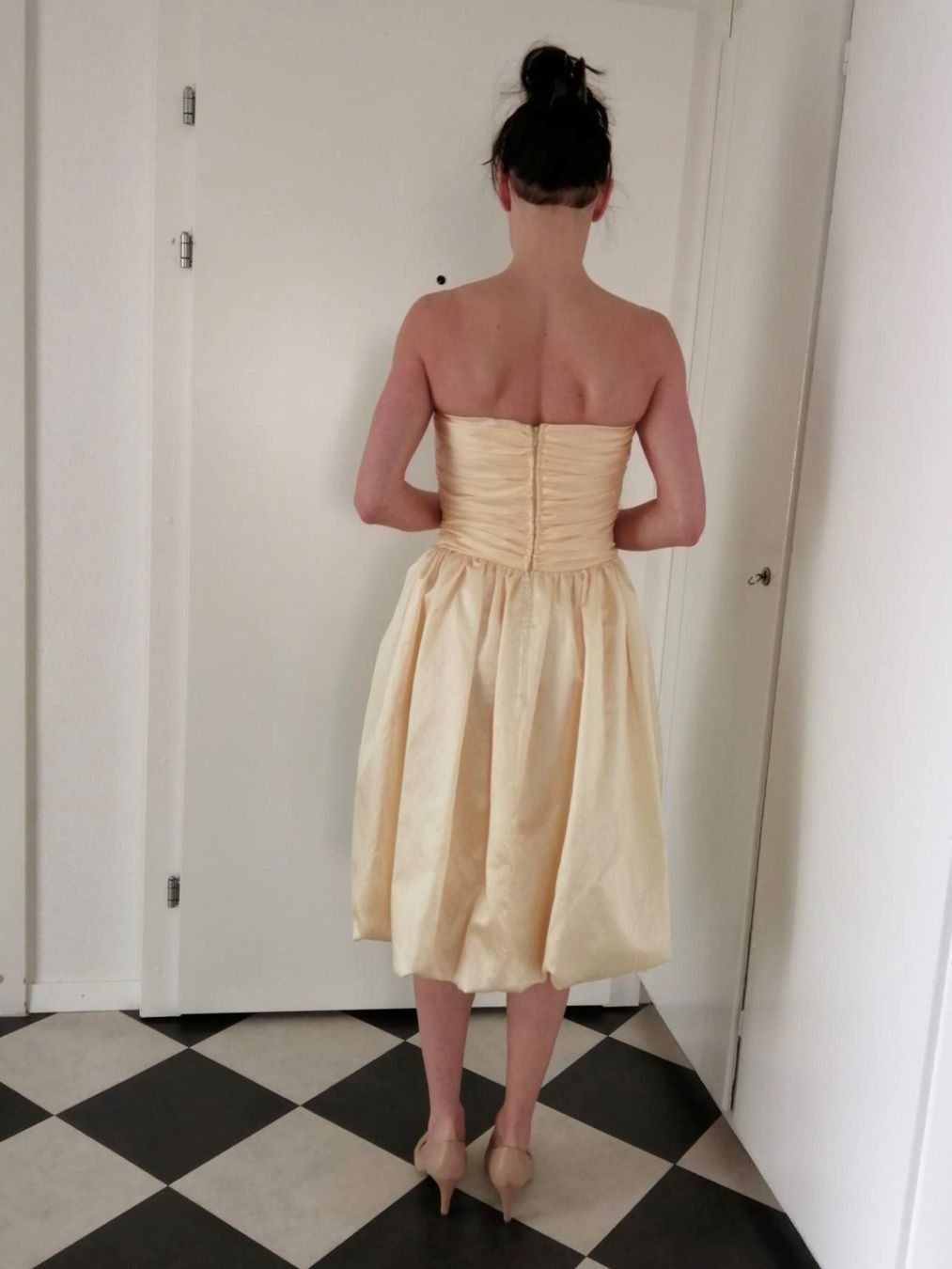 Robes: Ballkleid – D'occasion à Luzern par Boudin03 3