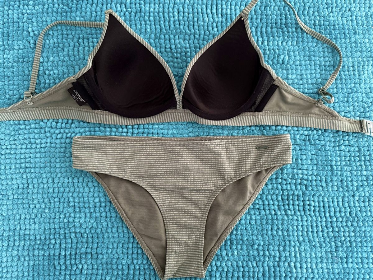 Protest Maillots de bain & Bikinis: Bikini PROTEST – D'occasion à Dietikon par turicum_77 1