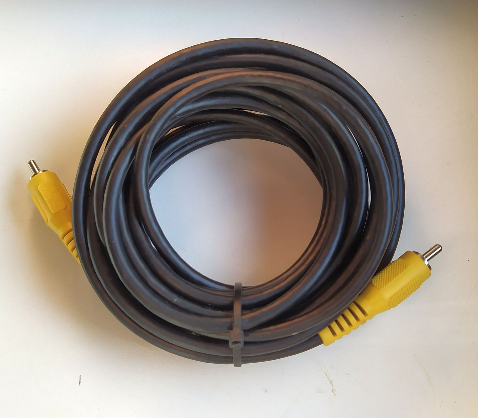 Cavi: Video Cable RCA / Chinch, 4.5 meters – Usato da Zürich venduto da mdjilas