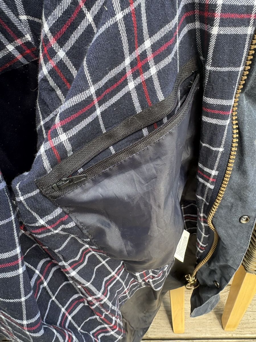 Hunter Jacken: Hunter Jacke dunkelblau Grösse S – Gebraucht aus Zürich von Orionos 2